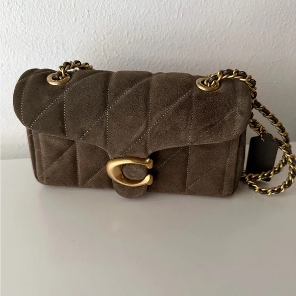 Coach Tabby 20 Quilted Suede Shoulder Bag with Gold Chain. - Picture 3 of 14